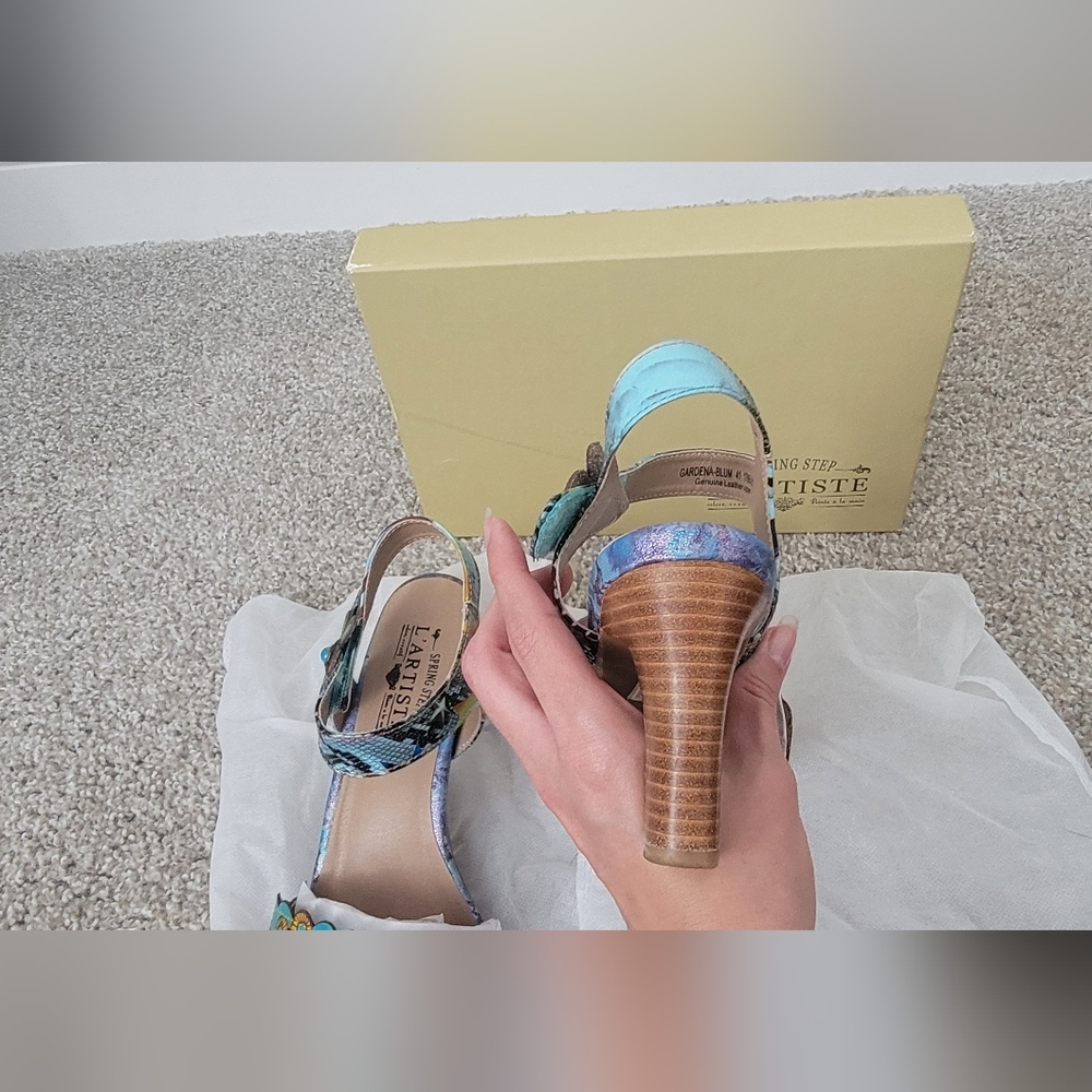 L'ATISTE Women's Multicolor Sandals - Picture 12 of 14